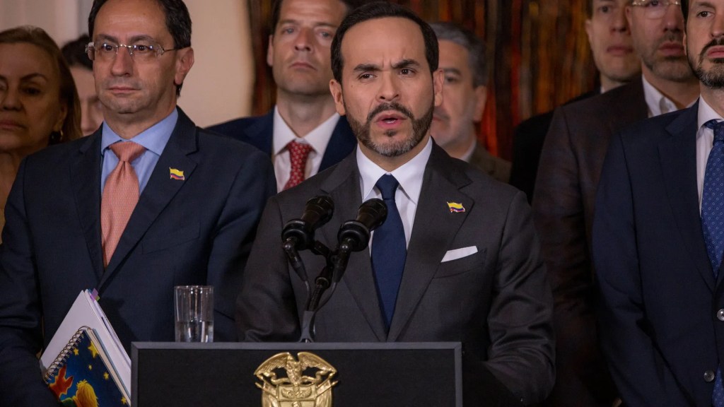 presidente-de-colombia-busca-minimizar-roce-con-legislador-de-eeuu