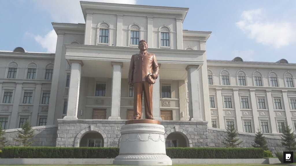 reconocen-en-rpdc-labor-educativa-de-universidad-kim-il-sung