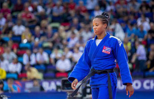 judoca-cubana-maylin-del-toro-cae-en-su-estreno-mundial