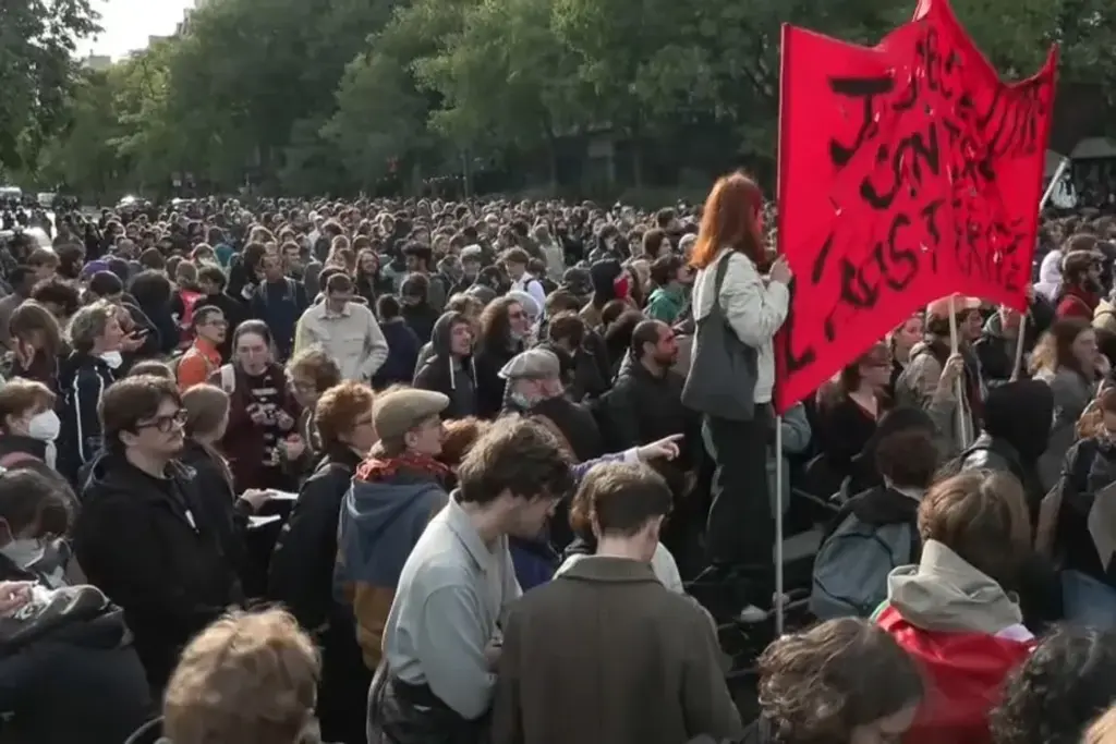 la-interfac-francesa-en-manifestacion-en-calles-de-paris