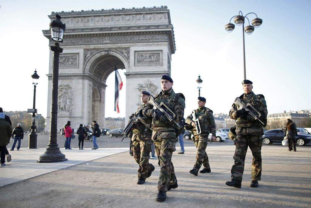 una-francia-fortificada-espera-protestas-multitudinarias