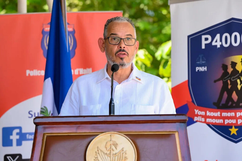 gobierno-haitiano-aspira-a-formar-27-mil-policias-y-soldados