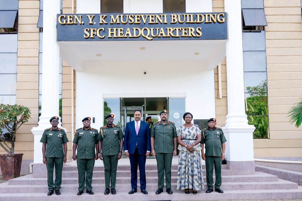 ente-regional-participa-en-conferencia-sobre-tema-militar-en-uganda