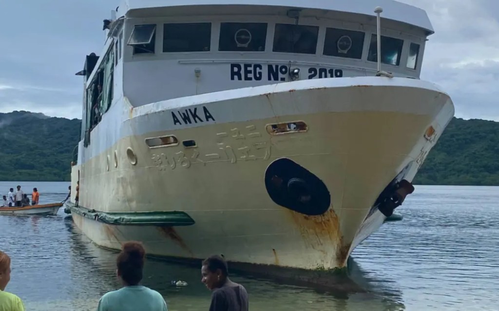 rescatan-a-73-personas-de-ferry-a-la-deriva-en-islas-salomon