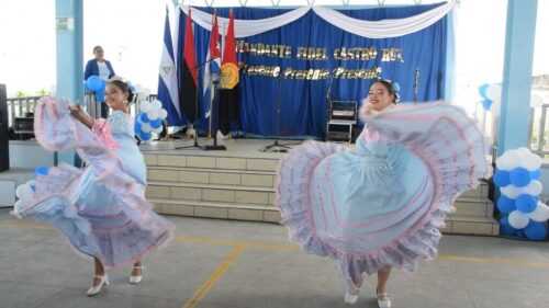 centro-educativo-en-nicaragua-honra-legado-de-fidel-castro