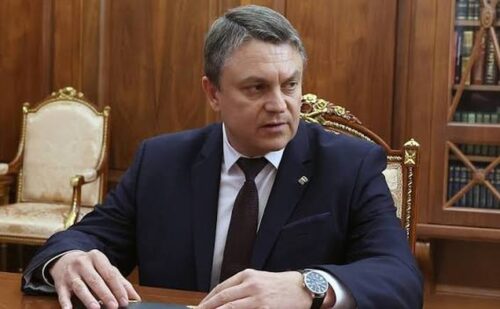 varios-civiles-podrian-estar-bajo-escombros-en-lugansk-tras-ataque