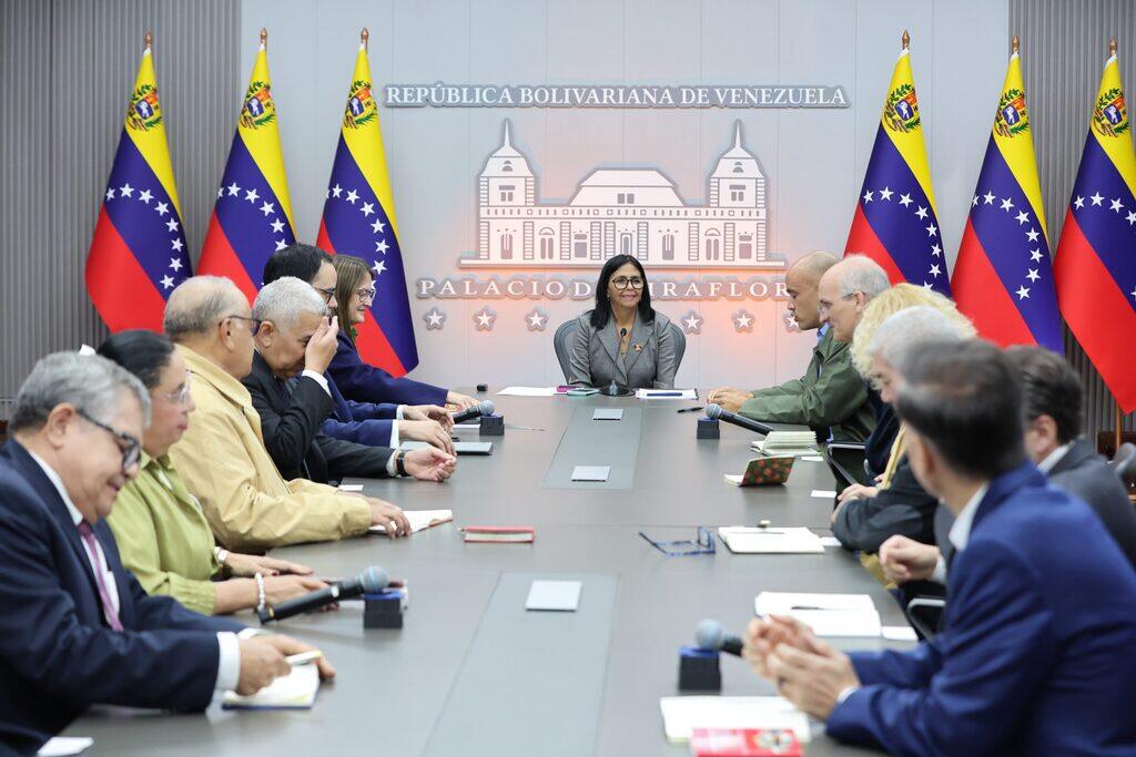 gobierno-de-venezuela-busca-consensos-con-empresarios-y-trabajadores