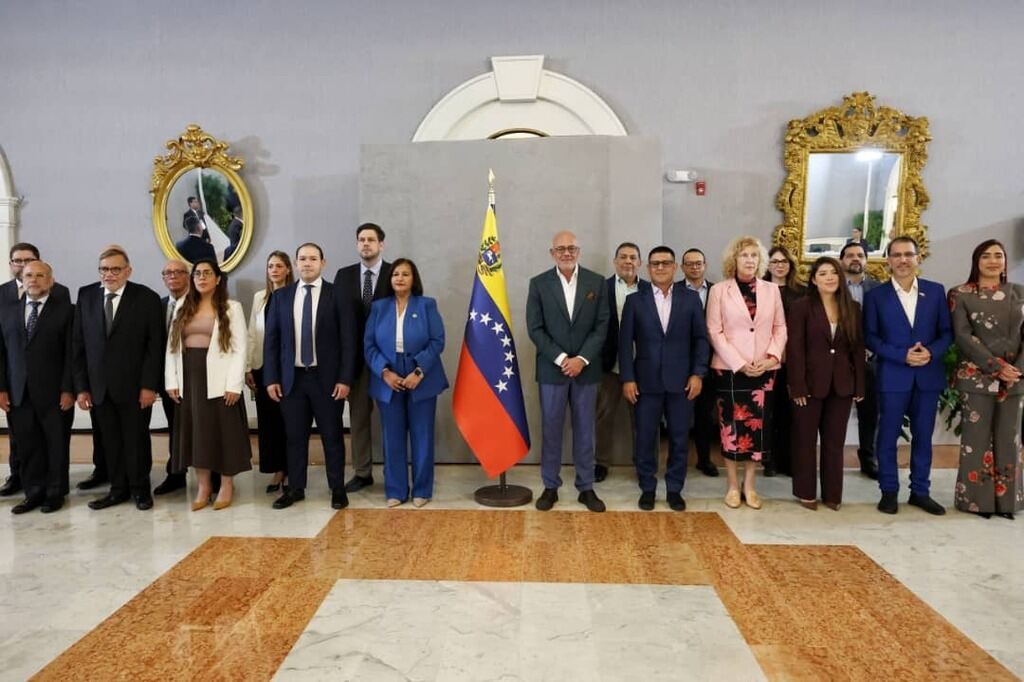 con-importantes-acuerdos-cerro-tercer-ciclo-de-dialogo-en-venezuela