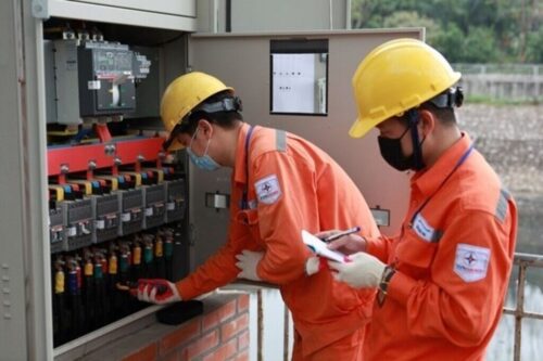 vietnam-estudia-control-de-precios-de-combustibles-y-electricidad