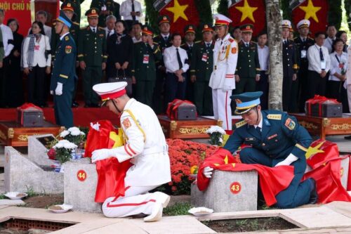 sentida-despedida-a-martires-en-ciudad-ho-chi-minh